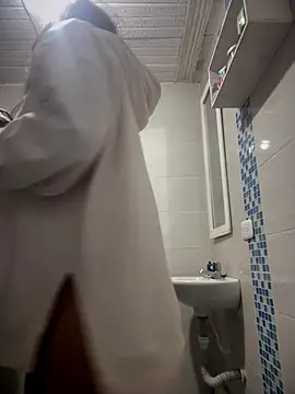 Snapshot of Khalyk_G chatting on November 23, 2025, 11:37 pm Khalyk G online show from November 23, 2025, 11:37 pm