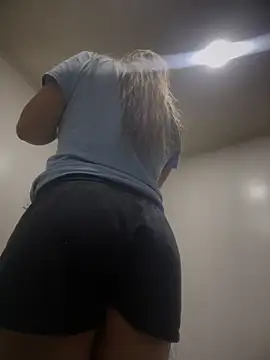 Snapshot of Khalyk_G chatting on September 23, 2025, 5:47 am Khalyk G online show from September 23, 2025, 5:47 am