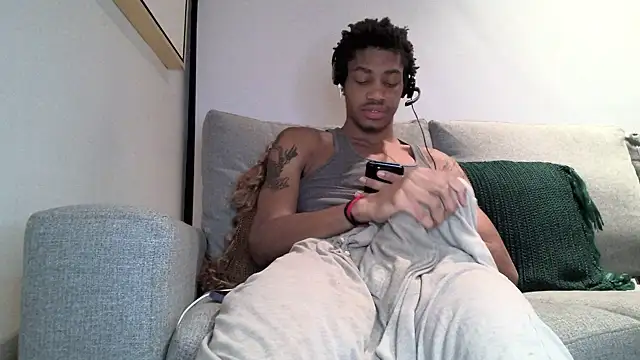 Skinnyblackman online show from March 19, 2026, 6:13 am