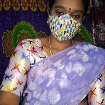 anisha91 online show from November 3, 2025, 4:43 pm