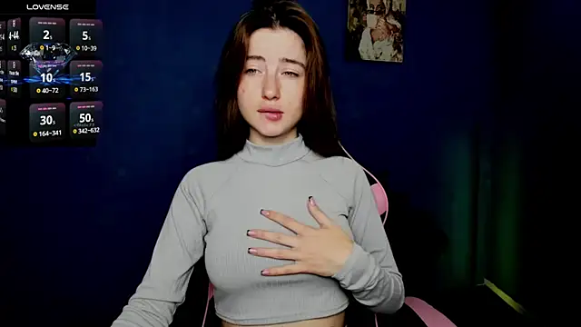 Snapshot of Luxuryalma chatting on September 16, 2025, 7:53 am Luxuryalma online show from September 16, 2025, 7:53 am