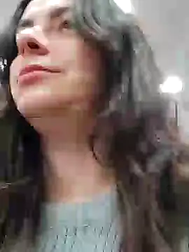 Snapshot of Alicia_Hot1 chatting on December 5, 2024, 2:17 pm Alicia Hot1 online show from December 5, 2024, 2:17 pm