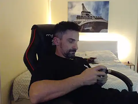 Snapshot of amydamarw chatting on February 15, 2026, 7:57 pm amydamarw online show from February 15, 2026, 7:57 pm