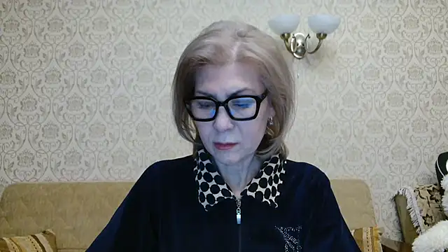 Elegant00Lady online show from January 14, 2026, 12:42 pm