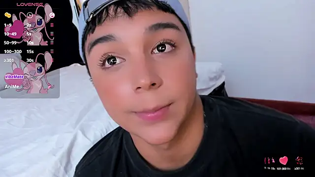 Snapshot of Seductivo_jr chatting on February 12, 2025, 7:34 am Seductivo jr online show from February 12, 2025, 7:34 am