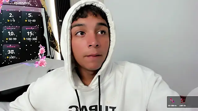 Snapshot of Seductivo_jr chatting on May 29, 2026, 6:08 am Seductivo jr online show from May 29, 2026, 6:08 am