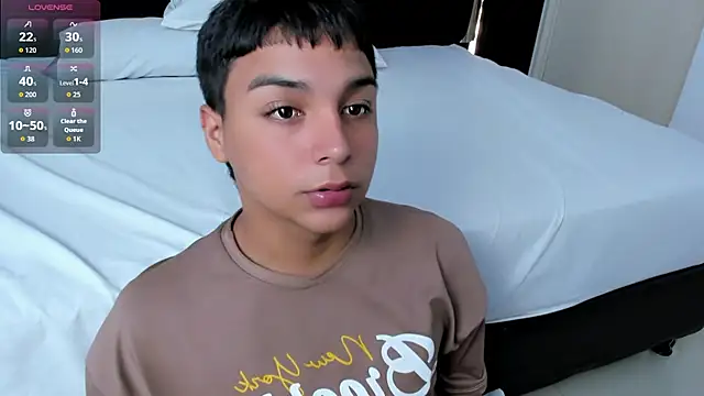 Snapshot of Seductivo_jr chatting on July 23, 2026, 3:04 am Seductivo jr online show from July 23, 2026, 3:04 am