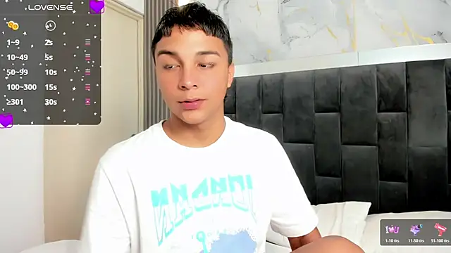 Snapshot of Seductivo_jr chatting on July 16, 2026, 3:58 am Seductivo jr online show from July 16, 2026, 3:58 am