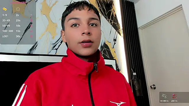 Snapshot of Seductivo_jr chatting on October 8, 2025, 4:14 am Seductivo jr online show from October 8, 2025, 4:14 am