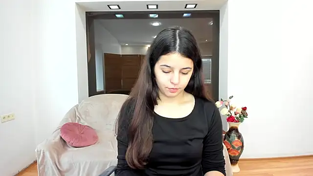 Snapshot of Molly_Owens chatting on October 13, 2025, 5:53 am Molly Owens online show from October 13, 2025, 5:53 am