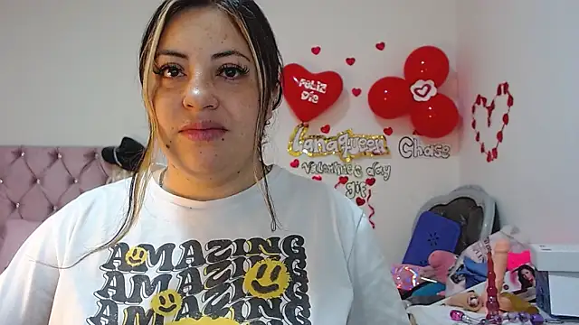 Snapshot of lanaqueen699 chatting on March 1, 2025, 12:23 pm lanaqueen699 online show from March 1, 2025, 12:23 pm