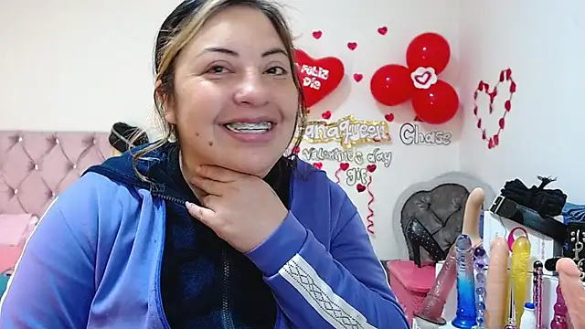 Snapshot of lanaqueen699 chatting on March 10, 2025, 12:17 pm lanaqueen699 online show from March 10, 2025, 12:17 pm