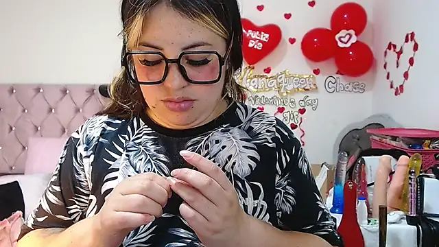Snapshot of lanaqueen699 chatting on February 25, 2025, 6:33 pm lanaqueen699 online show from February 25, 2025, 6:33 pm