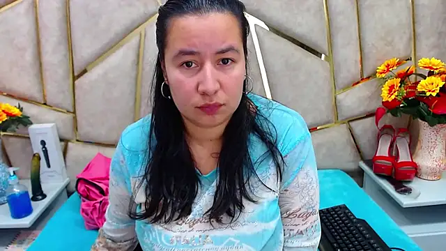 Snapshot of NaomyPrinces chatting on February 17, 2025, 1:11 pm NaomyPrinces online show from February 17, 2025, 1:11 pm