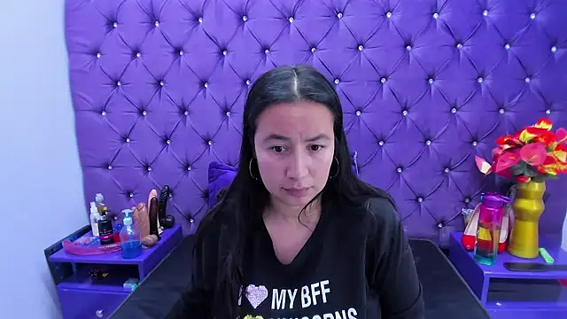 Snapshot of NaomyPrinces chatting on May 8, 2026, 2:32 pm NaomyPrinces online show from May 8, 2026, 2:32 pm