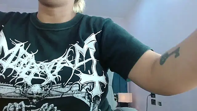 april bunnyy online show from July 10, 2026, 8:42 pm