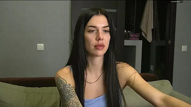 Snapshot of Alice_melice chatting on January 11, 2025, 8:10 pm Alice melice online show from January 11, 2025, 8:10 pm