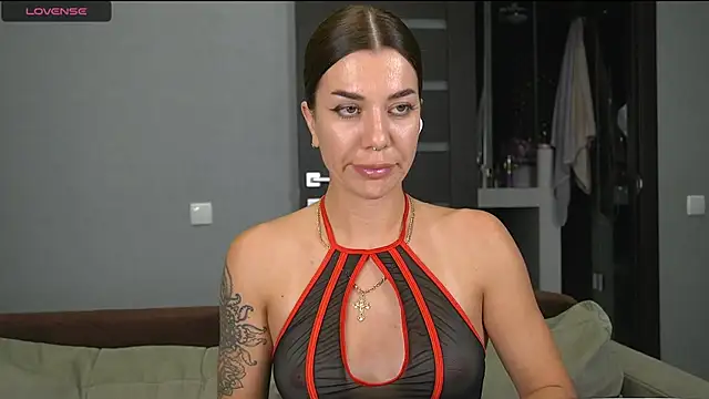Snapshot of Alice_melice chatting on October 6, 2025, 8:31 pm Alice melice online show from October 6, 2025, 8:31 pm