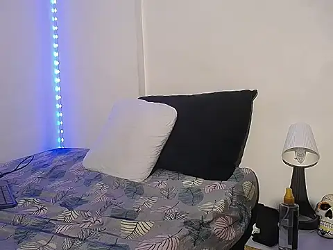Snapshot of GerardSmitt chatting on October 11, 2025, 4:02 am GerardSmitt online show from October 11, 2025, 4:02 am