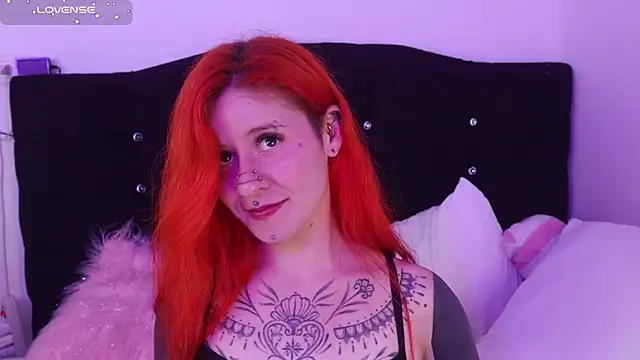 Snapshot of Daarlene chatting on February 4, 2025, 2:17 am Daarlene online show from February 4, 2025, 2:17 am