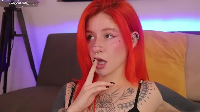 Snapshot of Daarlene chatting on January 11, 2026, 6:37 pm Daarlene online show from January 11, 2026, 6:37 pm