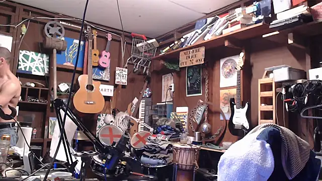 Snapshot of itsjameswebbscope chatting on January 5, 2026, 5:27 pm itsjameswebbscope online show from January 5, 2026, 5:27 pm