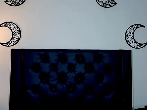 EvoletFMK online show from September 28, 2025, 11:28 am