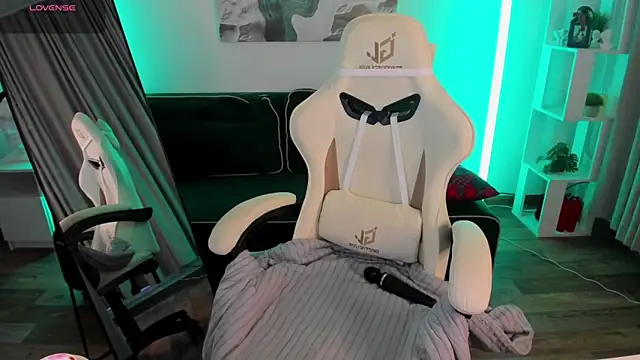 VanessaSmuth online show from February 12, 2026, 2:22 am