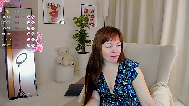 Snapshot of VanessaSmuth chatting on November 5, 2025, 1:42 am VanessaSmuth online show from November 5, 2025, 1:42 am