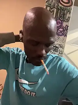 Snapshot of BringBackLostLover chatting on October 4, 2025, 2:35 am BringBackLostLover online show from October 4, 2025, 2:35 am