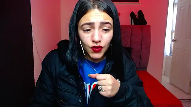 Violettasquirt online show from October 24, 2025, 1:43 pm