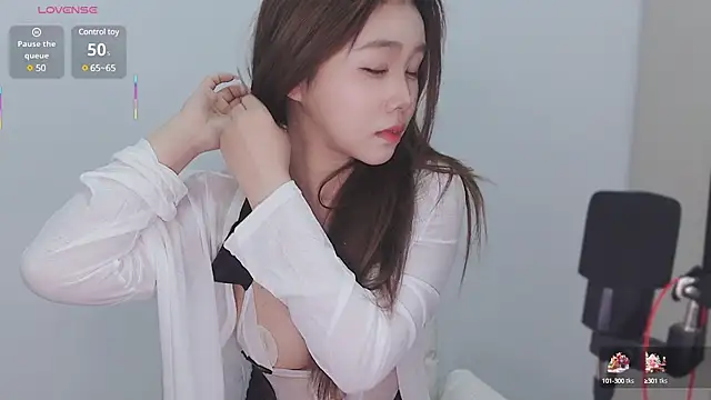 Snapshot of Hazel-11 chatting on February 20, 2025, 12:36 pm Hazel-11 online show from February 20, 2025, 12:36 pm