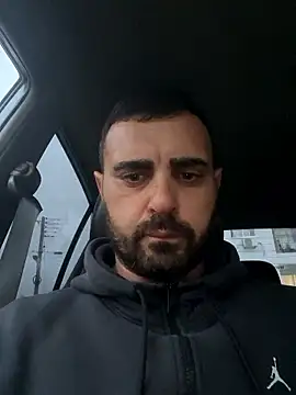 petan33 online show from April 18, 2026, 4:31 pm