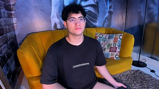 Snapshot of Mark_Evans1_ chatting on March 1, 2025, 8:10 pm Mark Evans1  online show from March 1, 2025, 8:10 pm