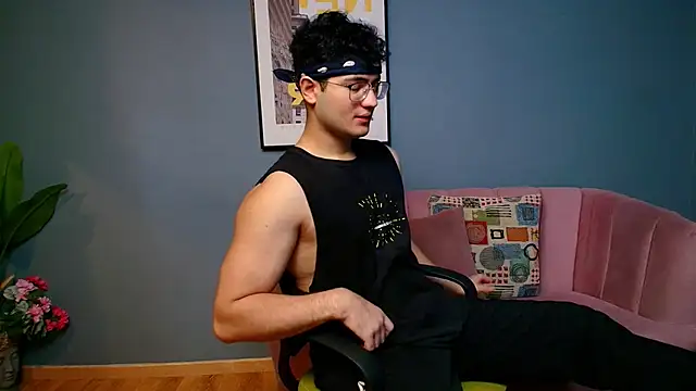 Snapshot of Mark_Evans1_ chatting on March 19, 2025, 7:38 pm Mark Evans1  online show from March 19, 2025, 7:38 pm