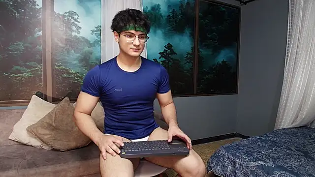 Snapshot of Mark_Evans1_ chatting on February 14, 2025, 2:50 am Mark Evans1  online show from February 14, 2025, 2:50 am