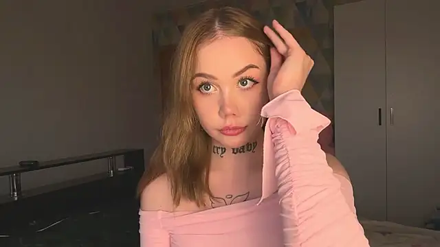 hanna cry baby online show from September 28, 2025, 3:41 pm