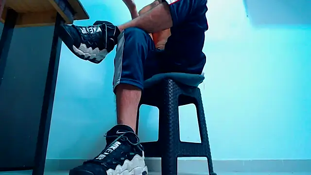 mastersmits online show from February 18, 2026, 2:20 am