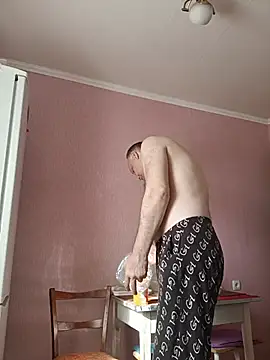 Pineapple04 online show from May 30, 2026, 4:30 am