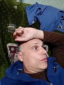 Pineapple04 online show from October 5, 2025, 6:31 pm