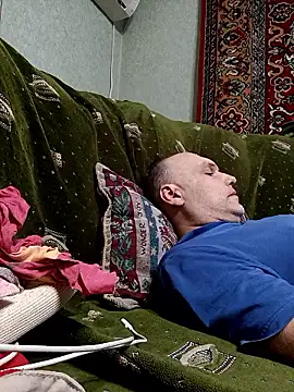 Pineapple04 online show from April 2, 2026, 8:37 pm