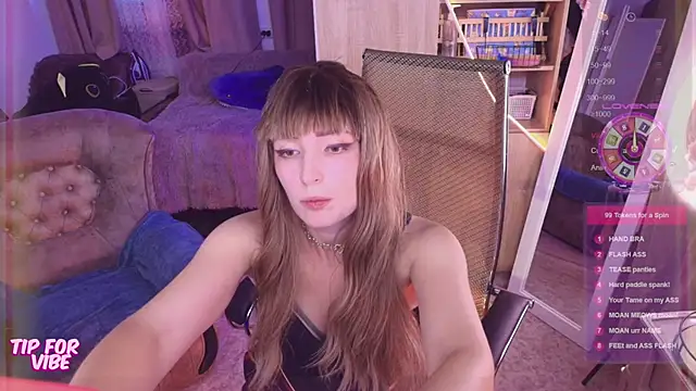 Snapshot of Toxic_Ellies chatting on September 14, 2025, 2:17 pm Toxic Ellies online show from September 14, 2025, 2:17 pm