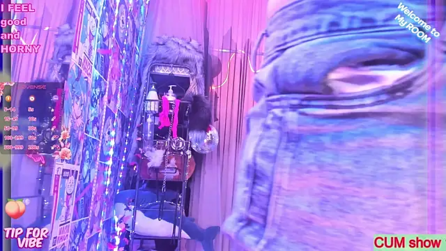 Snapshot of Toxic_Ellies chatting on February 26, 2025, 4:38 pm Toxic Ellies online show from February 26, 2025, 4:38 pm