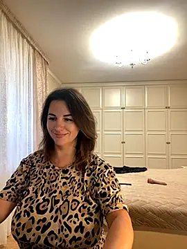 Snapshot of Dina0908 chatting on October 31, 2025, 12:35 pm Dina0908 online show from October 31, 2025, 12:35 pm