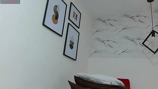 Snapshot of EvaMills1 chatting on November 15, 2025, 8:24 pm EvaMills1 online show from November 15, 2025, 8:24 pm