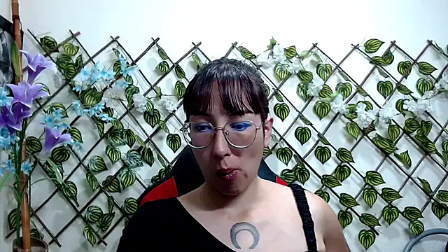 Snapshot of jeyloveebony chatting on March 13, 2025, 2:01 pm jeyloveebony online show from March 13, 2025, 2:01 pm
