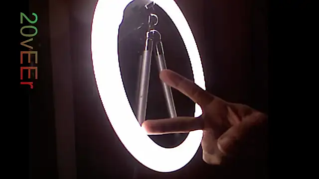 20vEEr online show from February 11, 2026, 7:58 pm