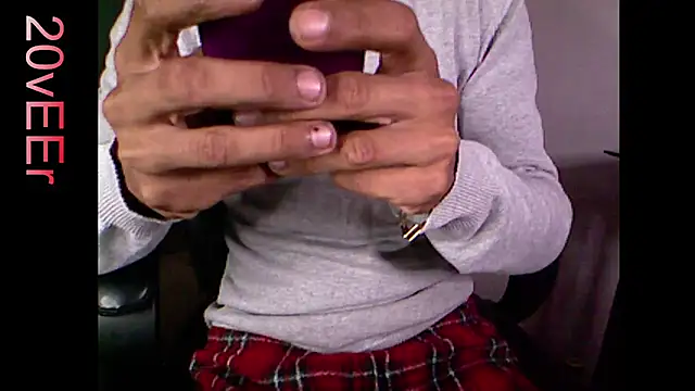 Snapshot of 20vEEr chatting on September 23, 2025, 8:27 pm 20vEEr online show from September 23, 2025, 8:27 pm