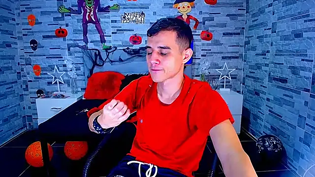 ADAM HOT online show from October 18, 2025, 9:28 pm