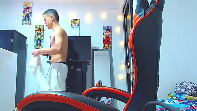 Snapshot of ADAM_HOT chatting on February 18, 2026, 1:29 pm ADAM HOT online show from February 18, 2026, 1:29 pm